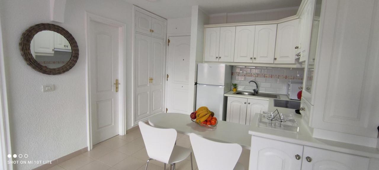 Precioso apartamento con piscina junto al mar Costa del Silencio Exterior foto